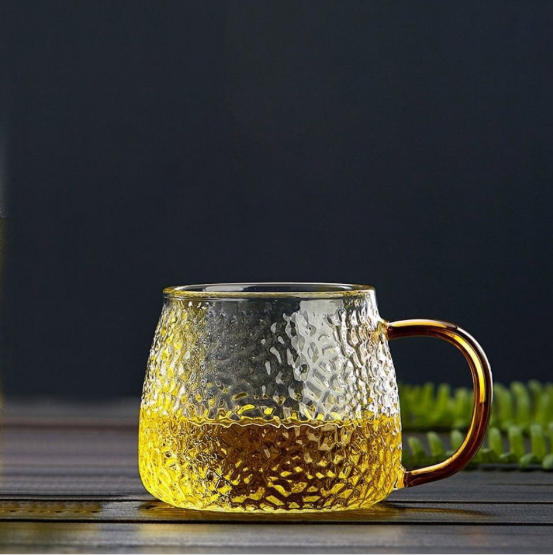 Proč potřebujeme při pití průhledné sklenice na víno?